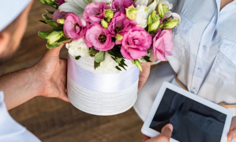 What You Need to Know Before Booking Valentine’s Day Flower Delivery
